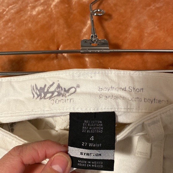 Mossimo size 4/27 white boyfriend short - Picture 5 of 5